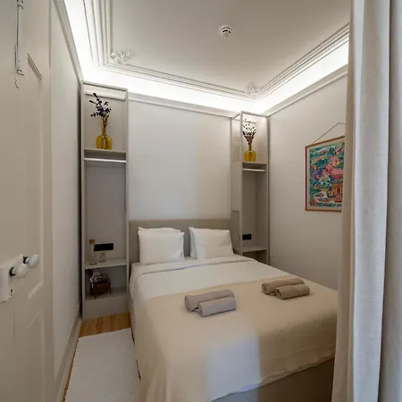 Good Old Days - Gasthuis Caldas Da Rainha